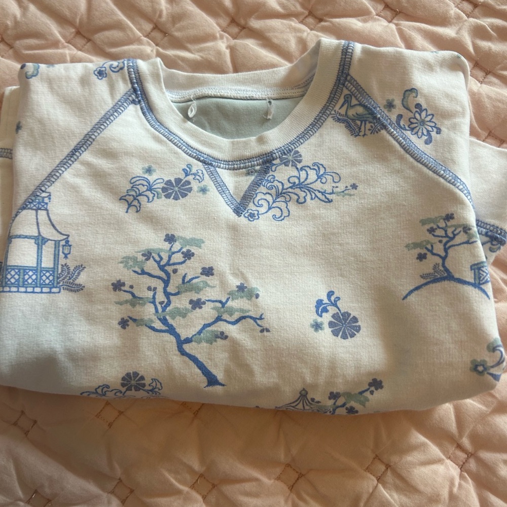 The Beaufort Bonnet Company Blue and White Sweatshirt